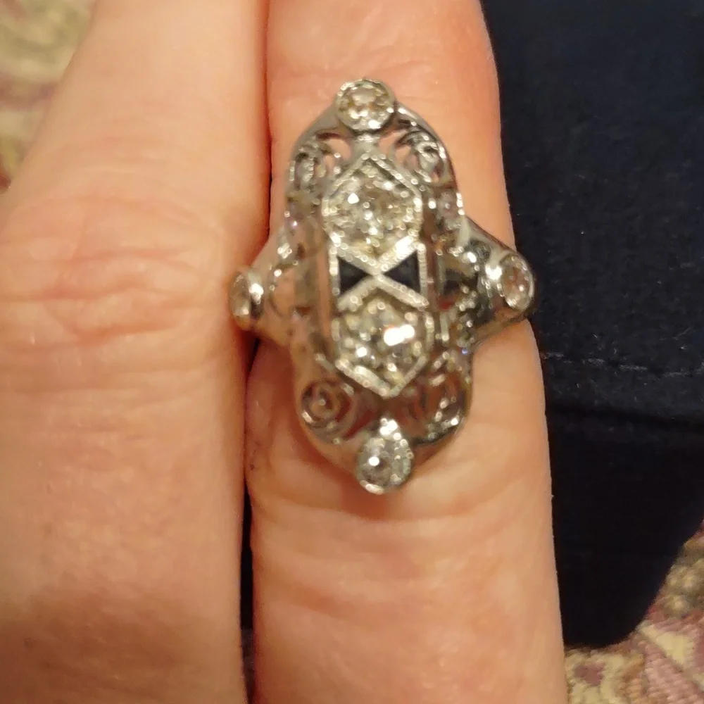 Old European cut Diamond Ring 18kt white gold north south Design